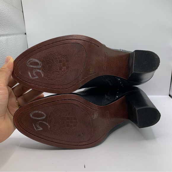 Vince Camuto size 11M Faythes Bootie ankle heel boot black leather studs - Picture 6 of 10